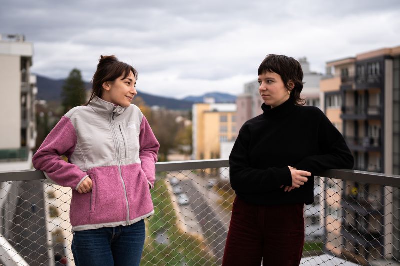 LED : Les Filles du Coin, de Lucile Carré